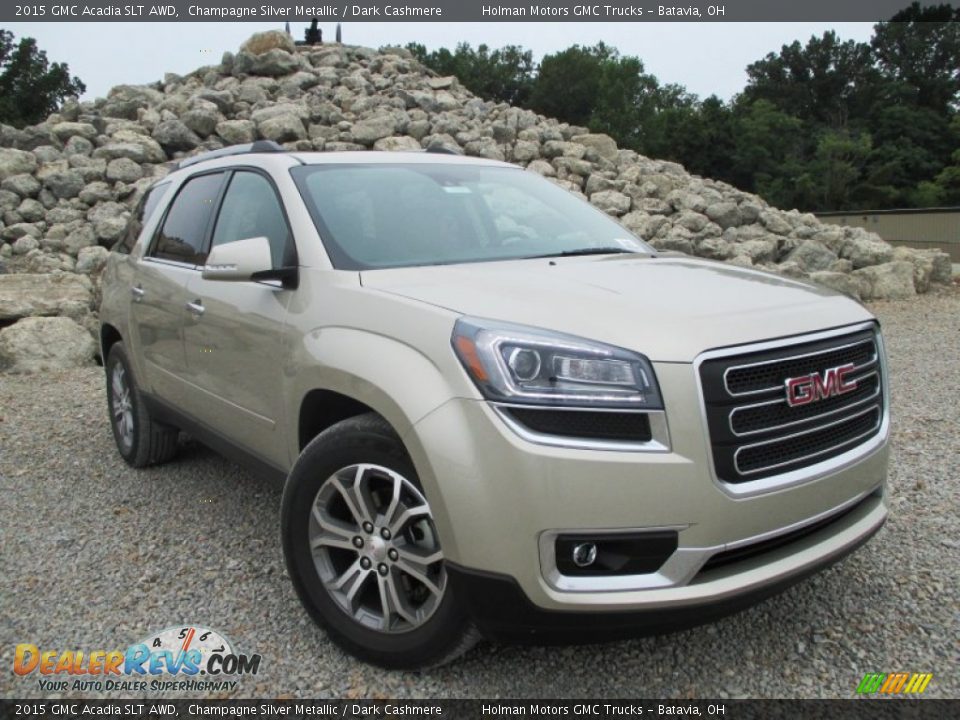 Front 3/4 View of 2015 GMC Acadia SLT AWD Photo #1