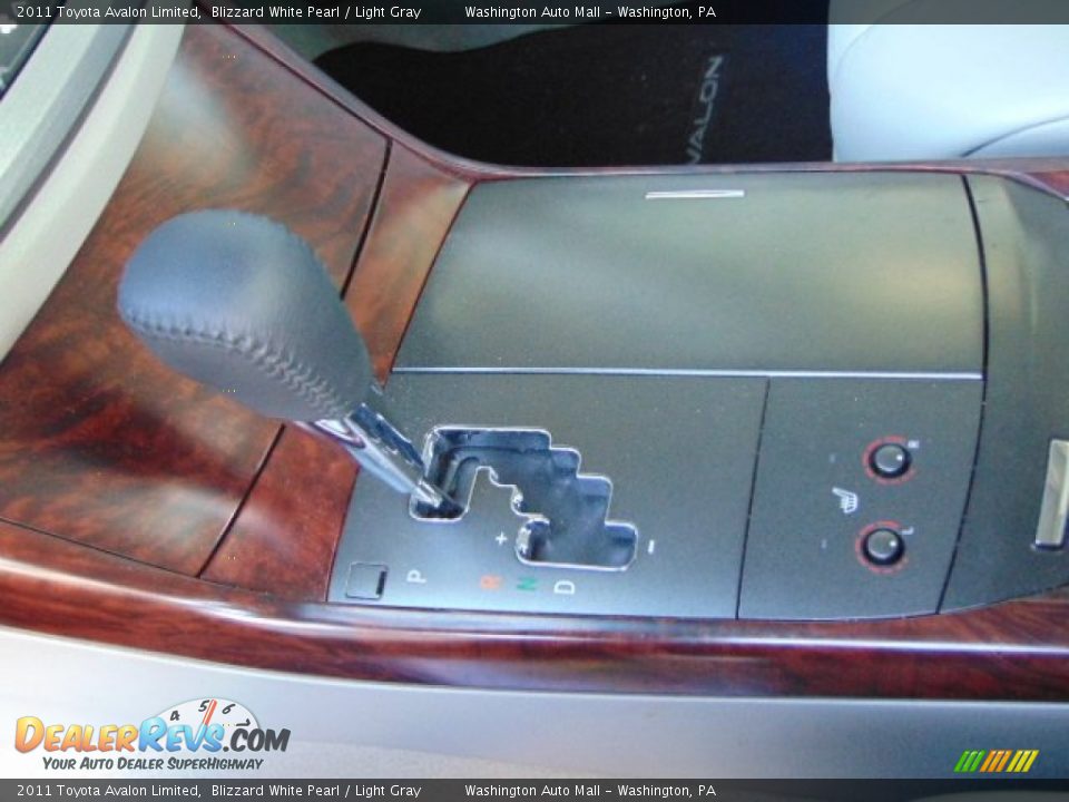 2011 Toyota Avalon Limited Blizzard White Pearl / Light Gray Photo #15