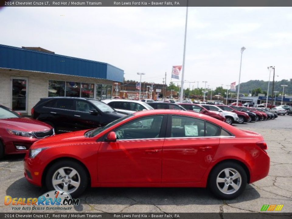 2014 Chevrolet Cruze LT Red Hot / Medium Titanium Photo #5