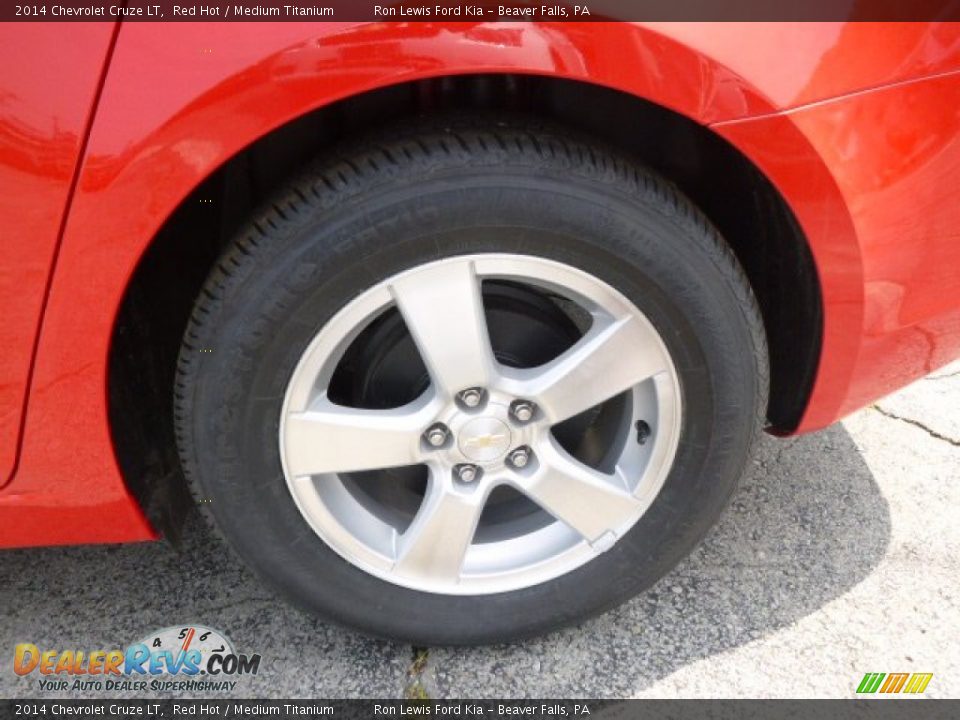 2014 Chevrolet Cruze LT Red Hot / Medium Titanium Photo #9