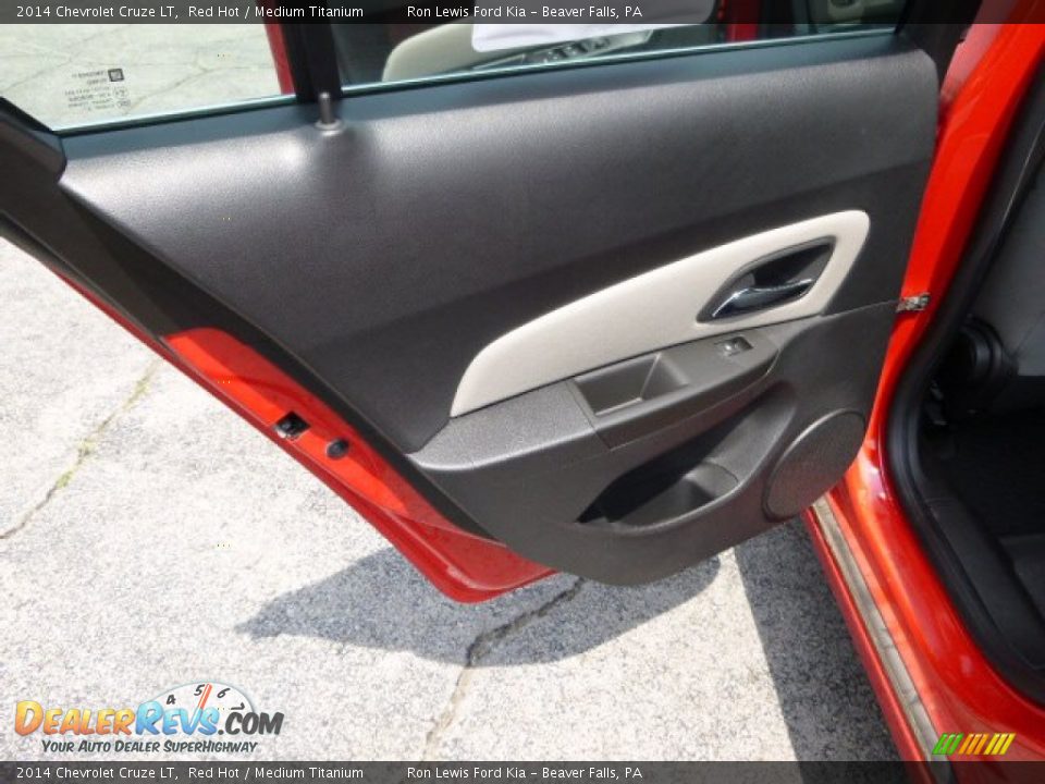 2014 Chevrolet Cruze LT Red Hot / Medium Titanium Photo #13