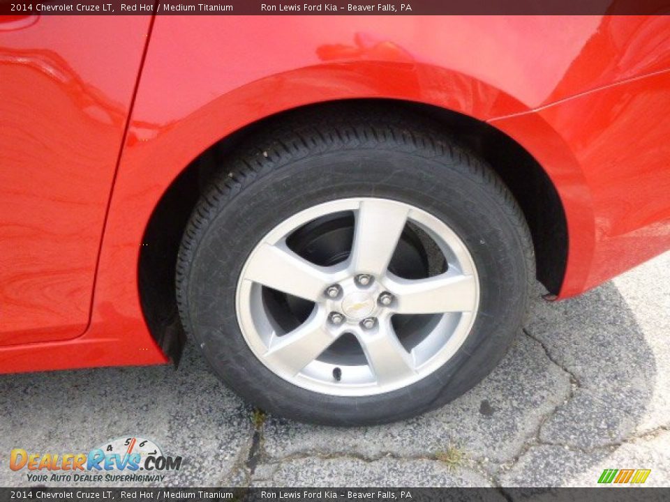 2014 Chevrolet Cruze LT Red Hot / Medium Titanium Photo #9