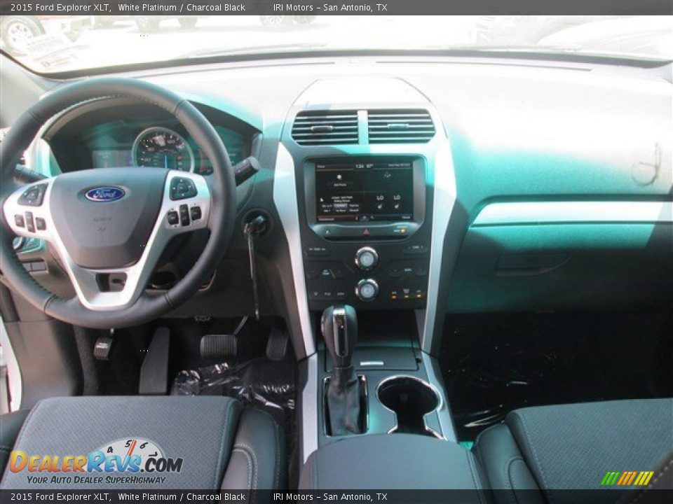 2015 Ford Explorer XLT White Platinum / Charcoal Black Photo #10
