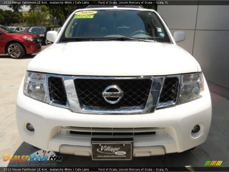 2010 Nissan Pathfinder LE 4x4 Avalanche White / Cafe Latte Photo #7