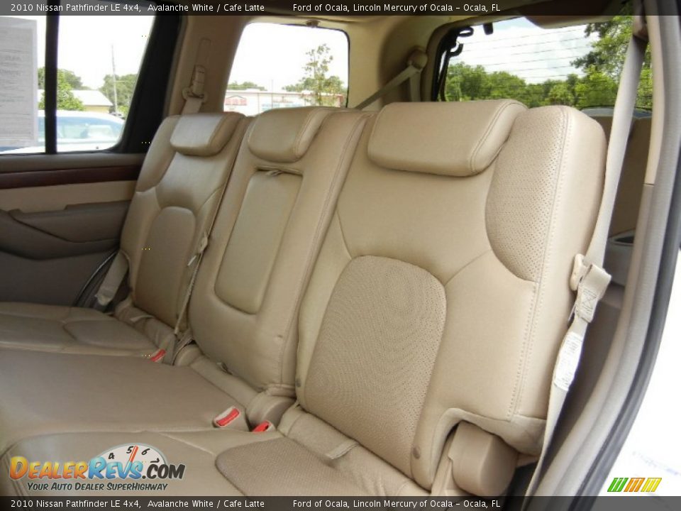 2010 Nissan Pathfinder LE 4x4 Avalanche White / Cafe Latte Photo #16