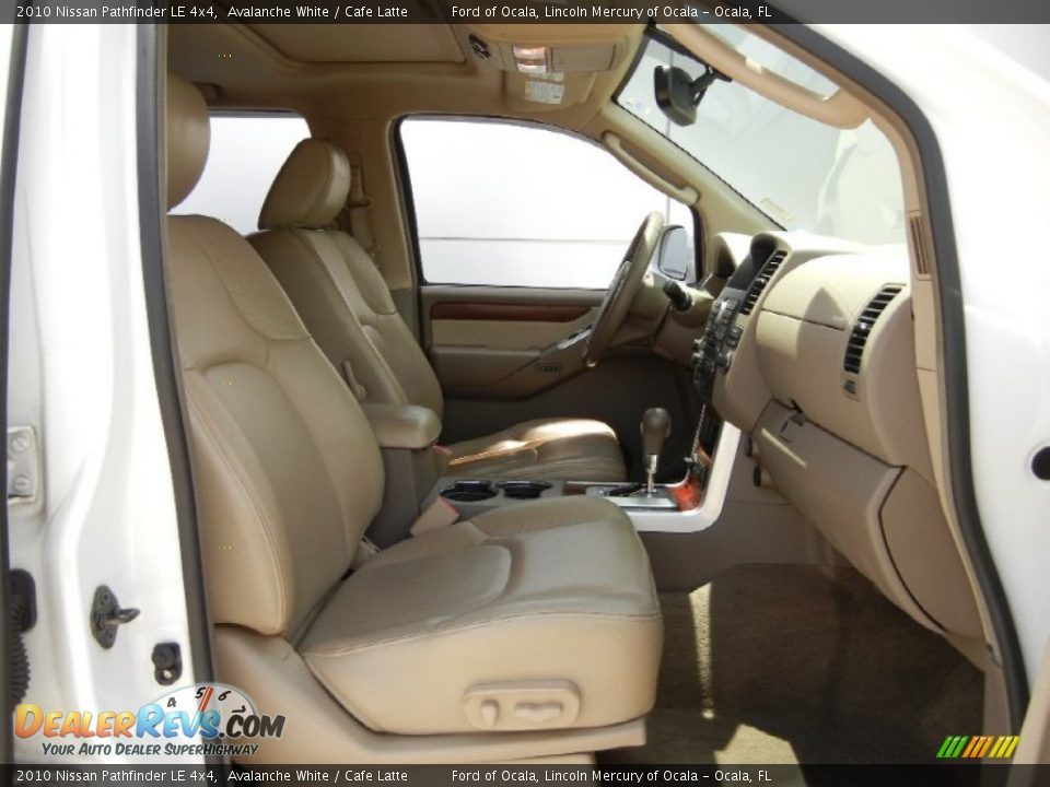 2010 Nissan Pathfinder LE 4x4 Avalanche White / Cafe Latte Photo #18