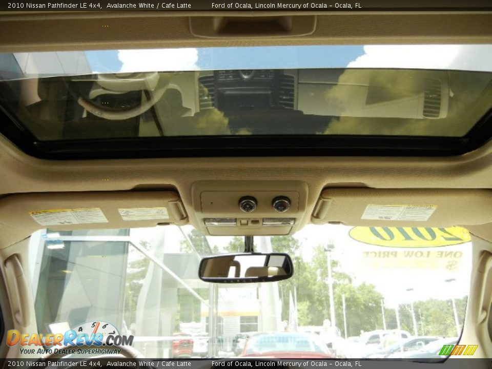 2010 Nissan Pathfinder LE 4x4 Avalanche White / Cafe Latte Photo #20