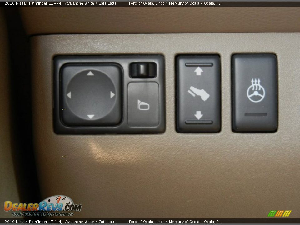2010 Nissan Pathfinder LE 4x4 Avalanche White / Cafe Latte Photo #27