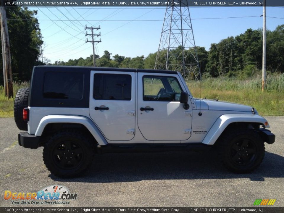 2009 Jeep Wrangler Unlimited Sahara 4x4 Bright Silver Metallic / Dark Slate Gray/Medium Slate Gray Photo #5