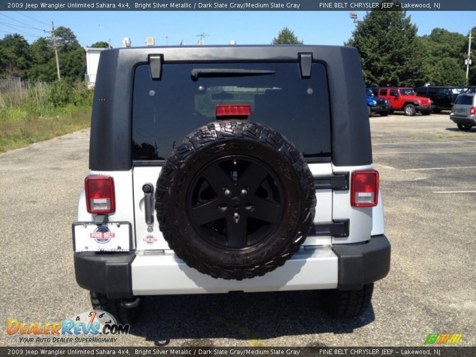 2009 Jeep Wrangler Unlimited Sahara 4x4 Bright Silver Metallic / Dark Slate Gray/Medium Slate Gray Photo #8