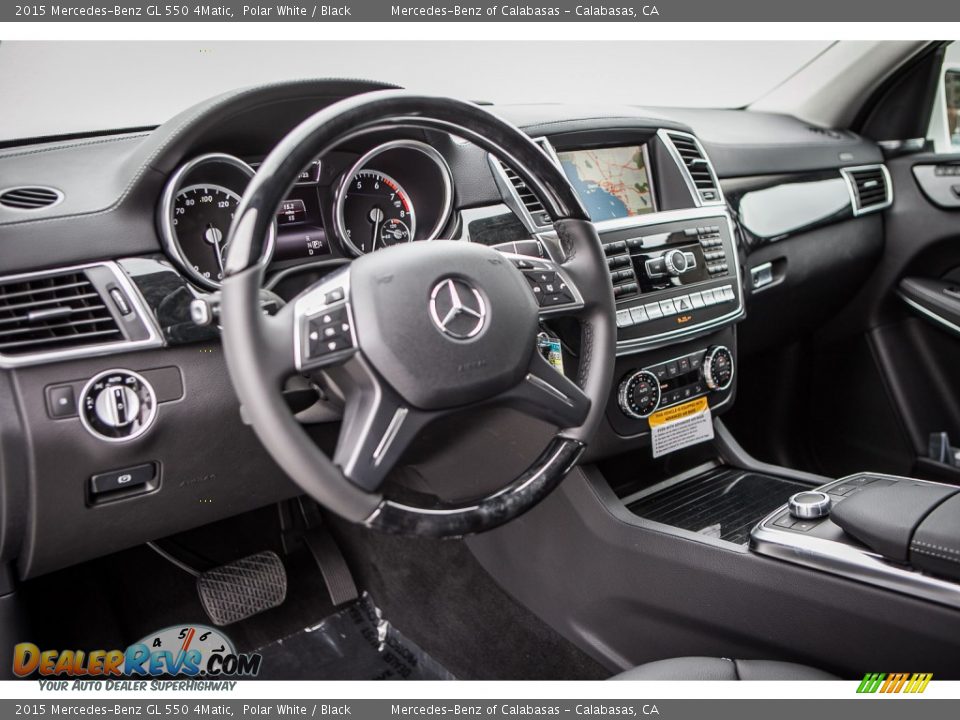 Dashboard of 2015 Mercedes-Benz GL 550 4Matic Photo #5