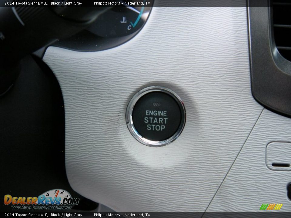 2014 Toyota Sienna XLE Black / Light Gray Photo #32
