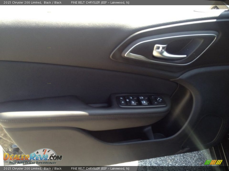 2015 Chrysler 200 Limited Black / Black Photo #8
