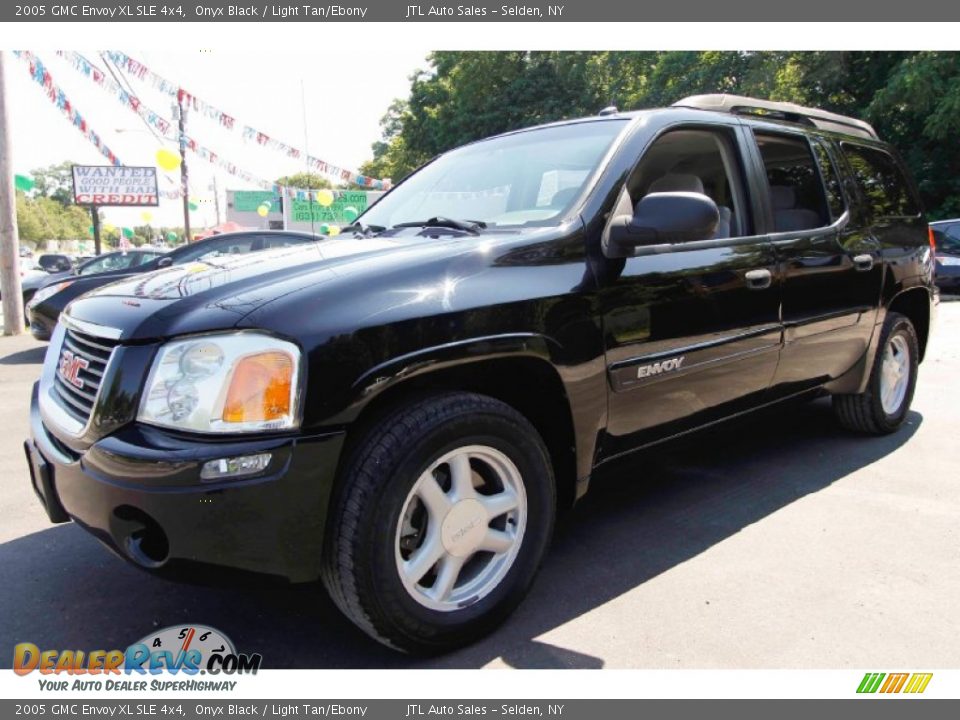 2005 GMC Envoy XL SLE 4x4 Onyx Black / Light Tan/Ebony Photo #1
