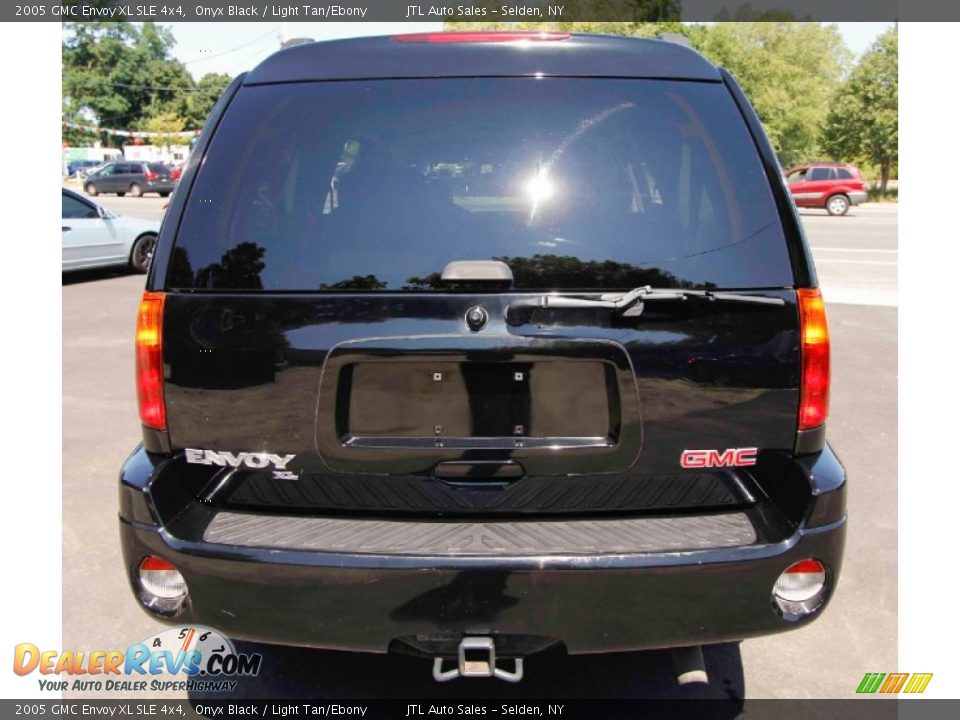 2005 GMC Envoy XL SLE 4x4 Onyx Black / Light Tan/Ebony Photo #6