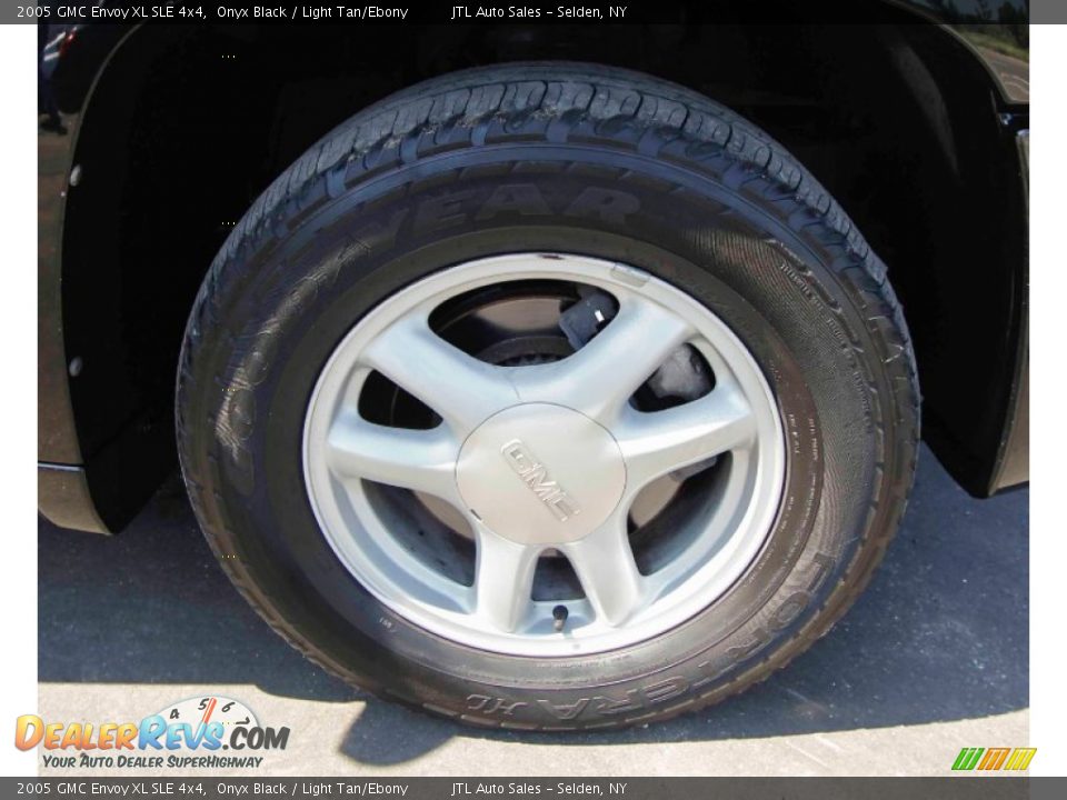 2005 GMC Envoy XL SLE 4x4 Onyx Black / Light Tan/Ebony Photo #10