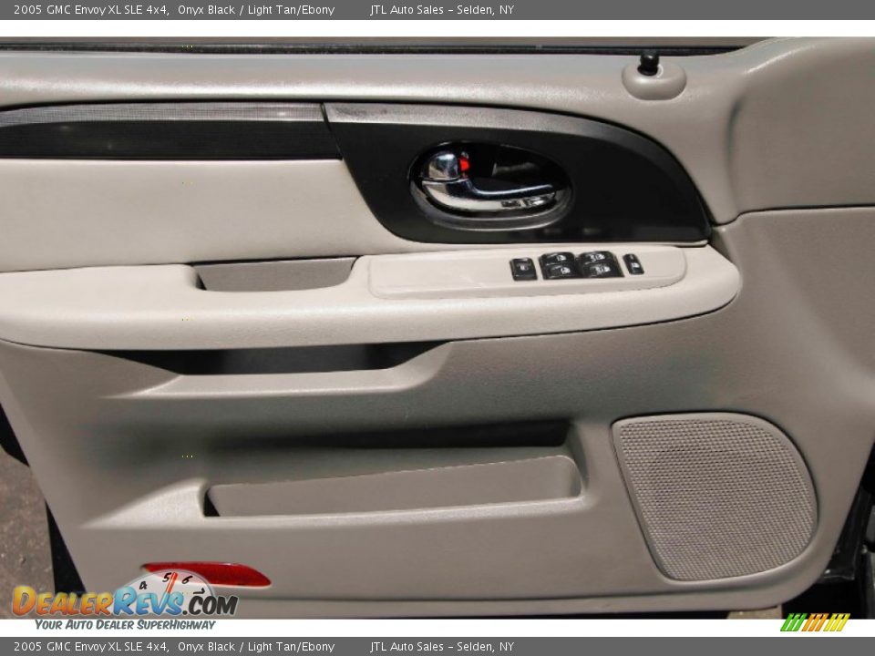 2005 GMC Envoy XL SLE 4x4 Onyx Black / Light Tan/Ebony Photo #12