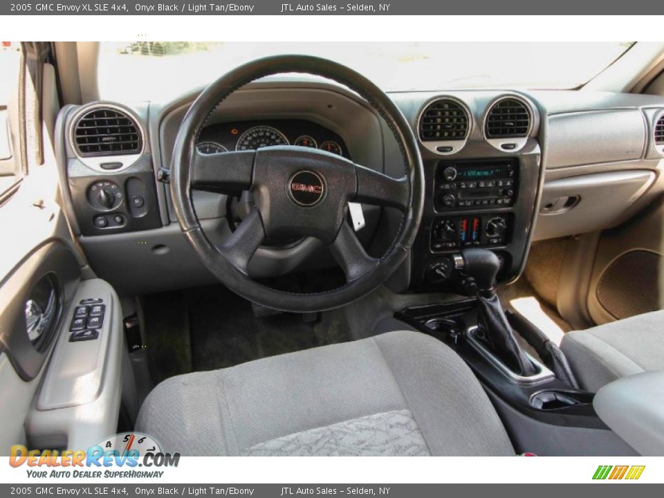 2005 GMC Envoy XL SLE 4x4 Onyx Black / Light Tan/Ebony Photo #14
