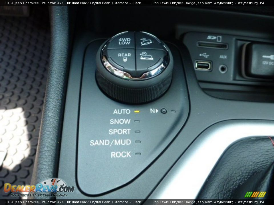 2014 Jeep Cherokee Trailhawk 4x4 Brilliant Black Crystal Pearl / Morocco - Black Photo #16