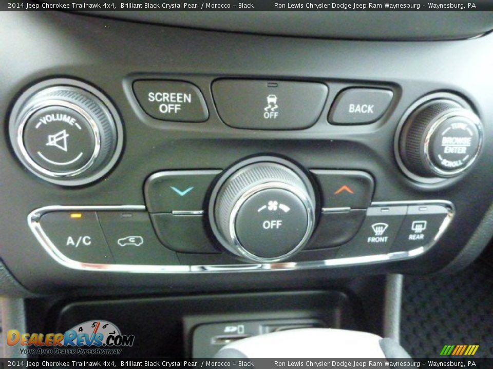 2014 Jeep Cherokee Trailhawk 4x4 Brilliant Black Crystal Pearl / Morocco - Black Photo #18