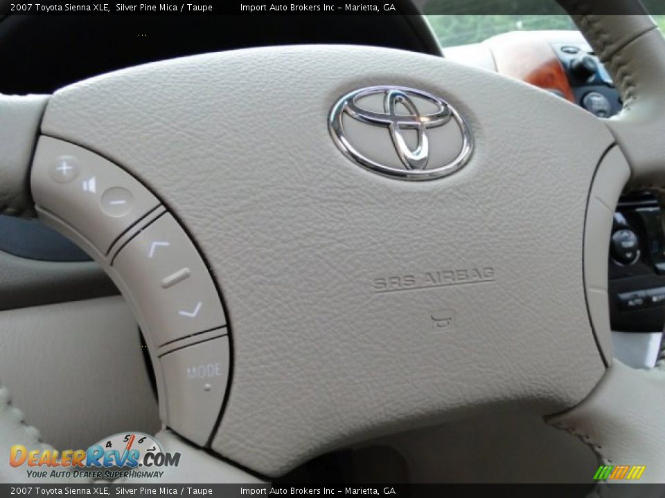2007 Toyota Sienna XLE Silver Pine Mica / Taupe Photo #10