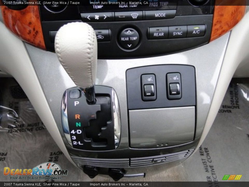 2007 Toyota Sienna XLE Silver Pine Mica / Taupe Photo #12