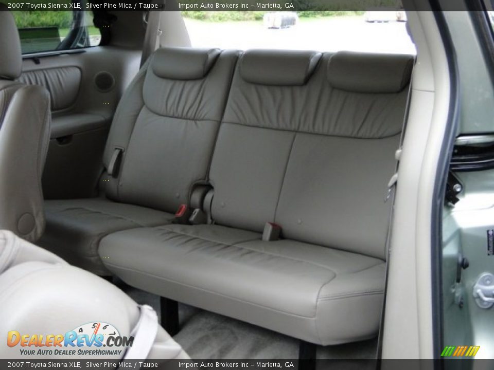 2007 Toyota Sienna XLE Silver Pine Mica / Taupe Photo #20