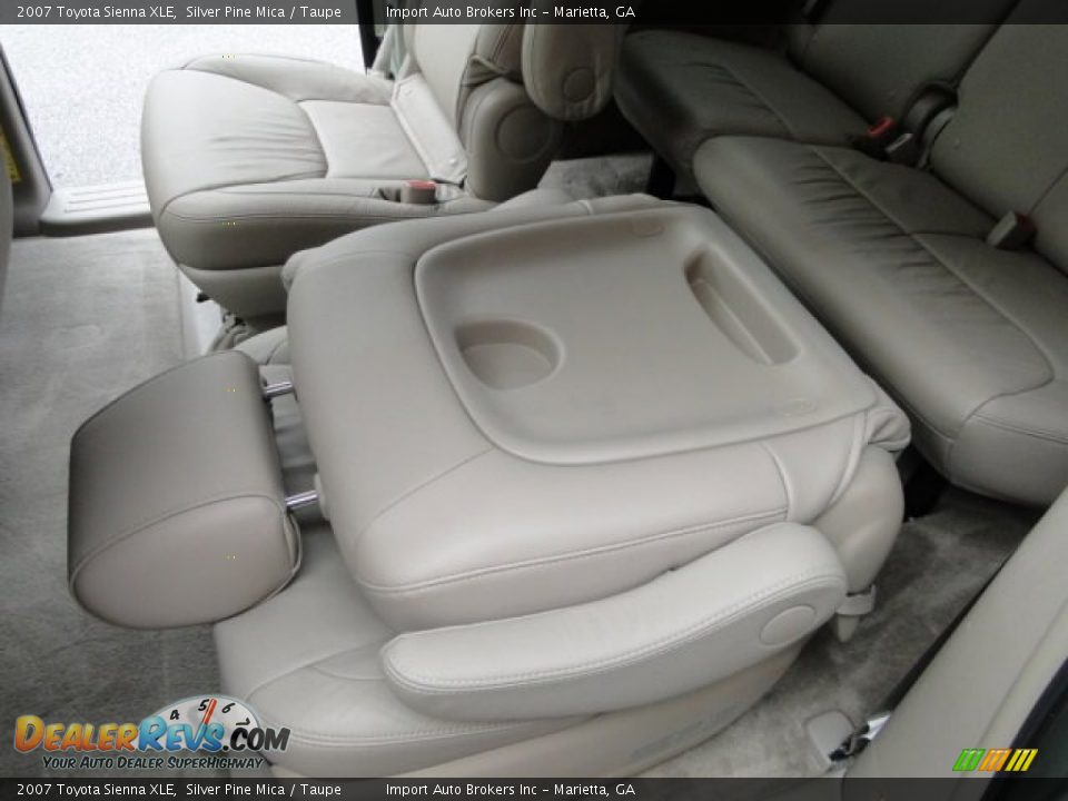 2007 Toyota Sienna XLE Silver Pine Mica / Taupe Photo #22