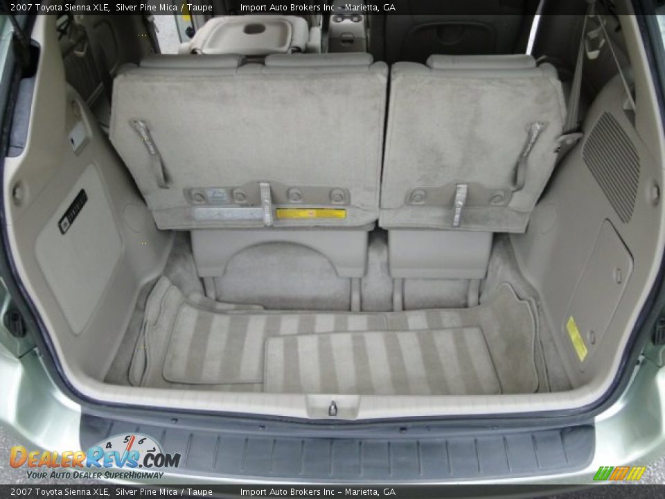 2007 Toyota Sienna XLE Silver Pine Mica / Taupe Photo #23