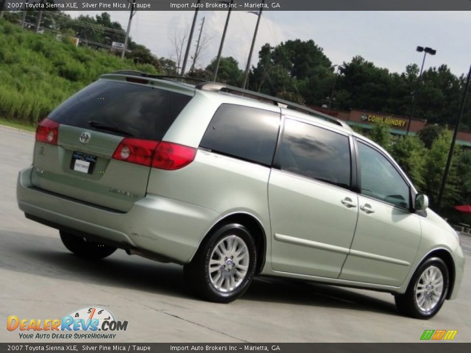2007 Toyota Sienna XLE Silver Pine Mica / Taupe Photo #34