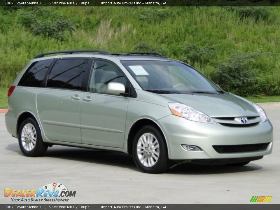 2007 Toyota Sienna XLE Silver Pine Mica / Taupe Photo #36
