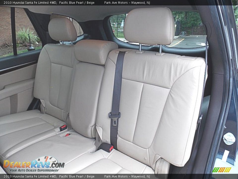 2010 Hyundai Santa Fe Limited 4WD Pacific Blue Pearl / Beige Photo #16