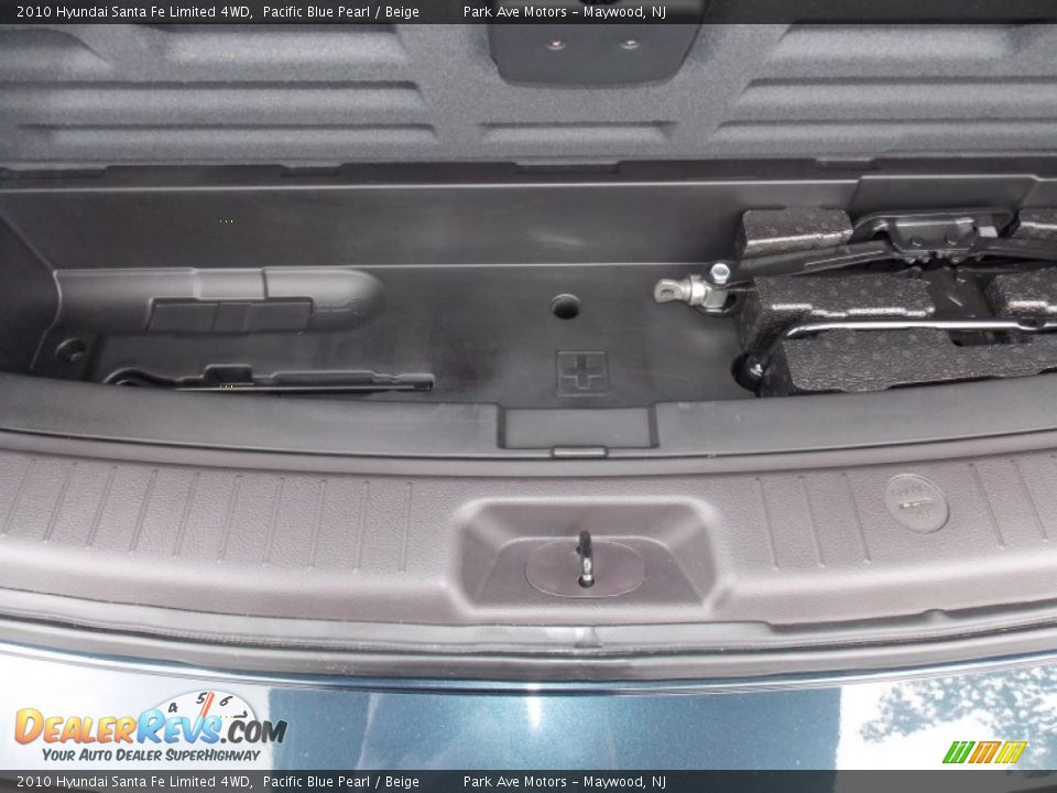 2010 Hyundai Santa Fe Limited 4WD Pacific Blue Pearl / Beige Photo #26