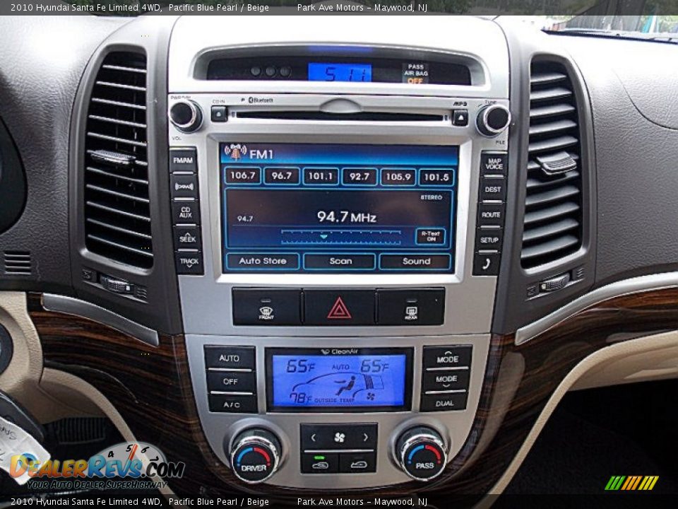 2010 Hyundai Santa Fe Limited 4WD Pacific Blue Pearl / Beige Photo #31