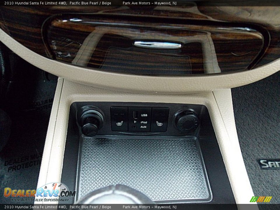 2010 Hyundai Santa Fe Limited 4WD Pacific Blue Pearl / Beige Photo #35