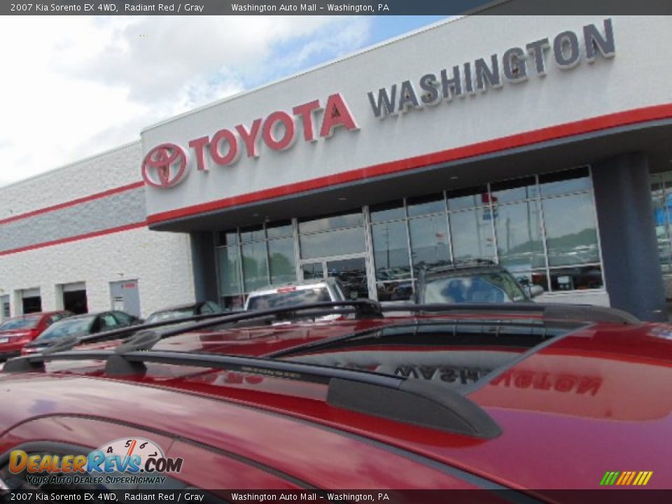 2007 Kia Sorento EX 4WD Radiant Red / Gray Photo #3