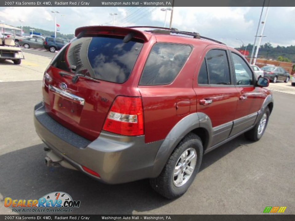 2007 Kia Sorento EX 4WD Radiant Red / Gray Photo #9