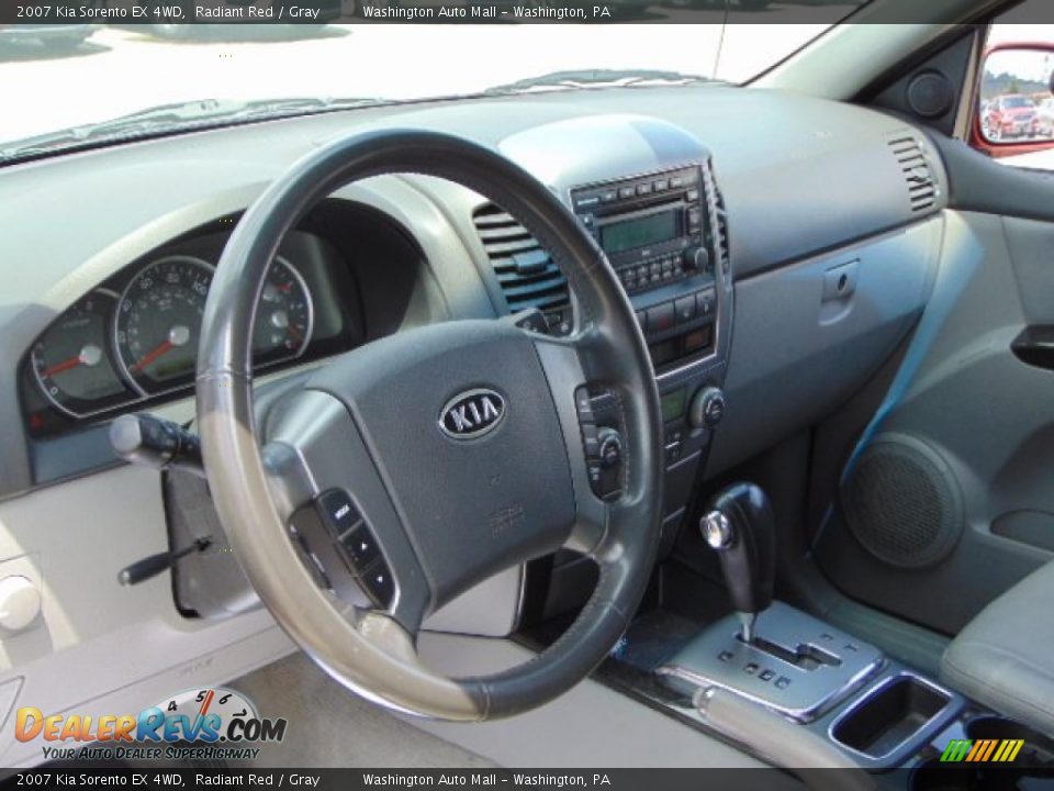 2007 Kia Sorento EX 4WD Radiant Red / Gray Photo #10