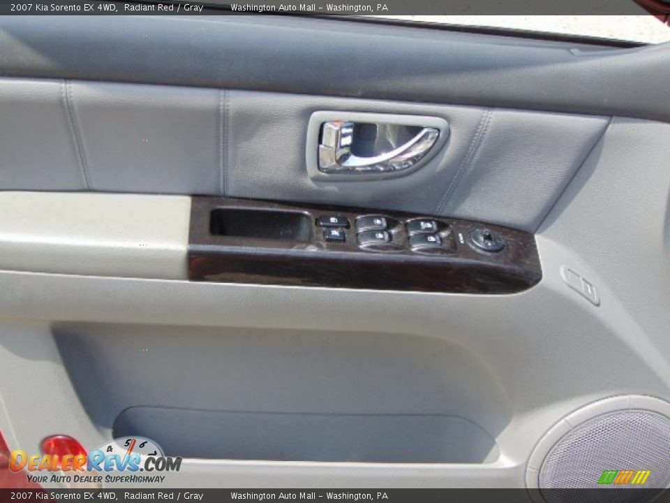 2007 Kia Sorento EX 4WD Radiant Red / Gray Photo #12