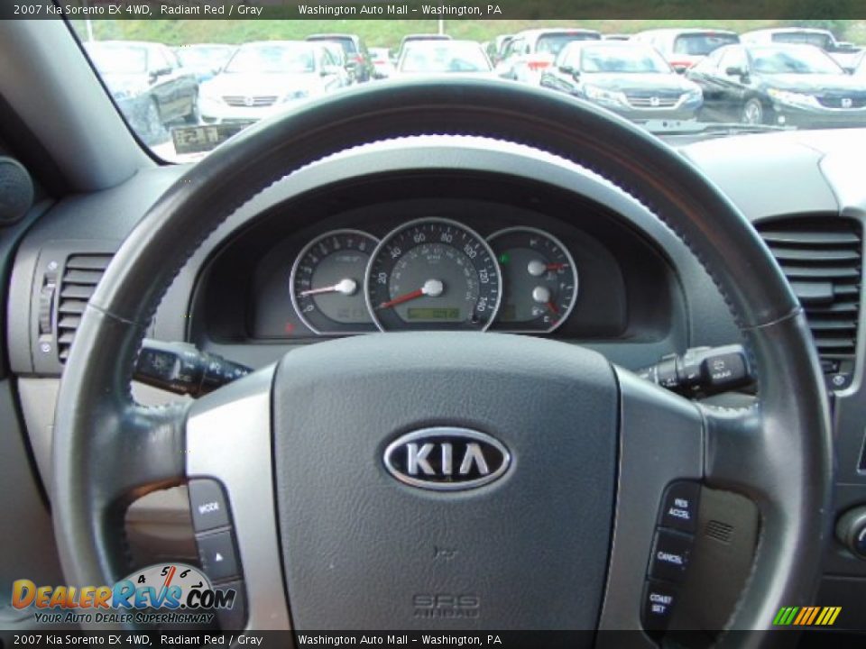 2007 Kia Sorento EX 4WD Radiant Red / Gray Photo #17