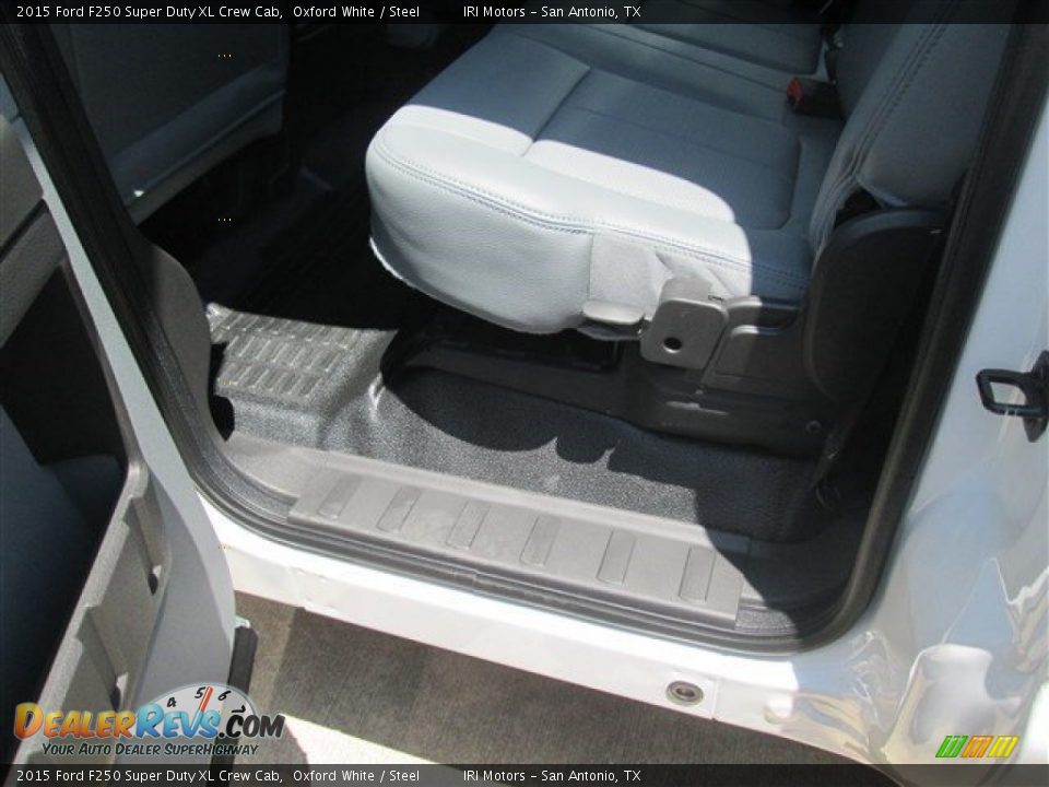 2015 Ford F250 Super Duty XL Crew Cab Oxford White / Steel Photo #5