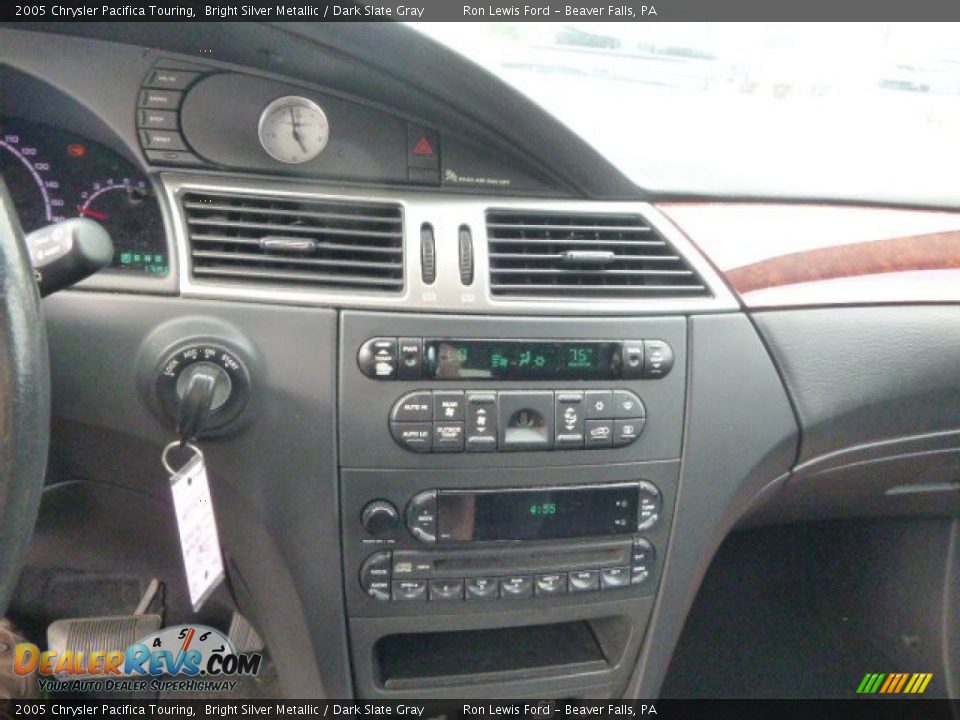 2005 Chrysler Pacifica Touring Bright Silver Metallic / Dark Slate Gray Photo #16