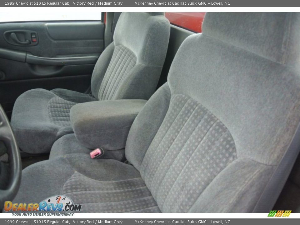 1999 Chevrolet S10 LS Regular Cab Victory Red / Medium Gray Photo #10