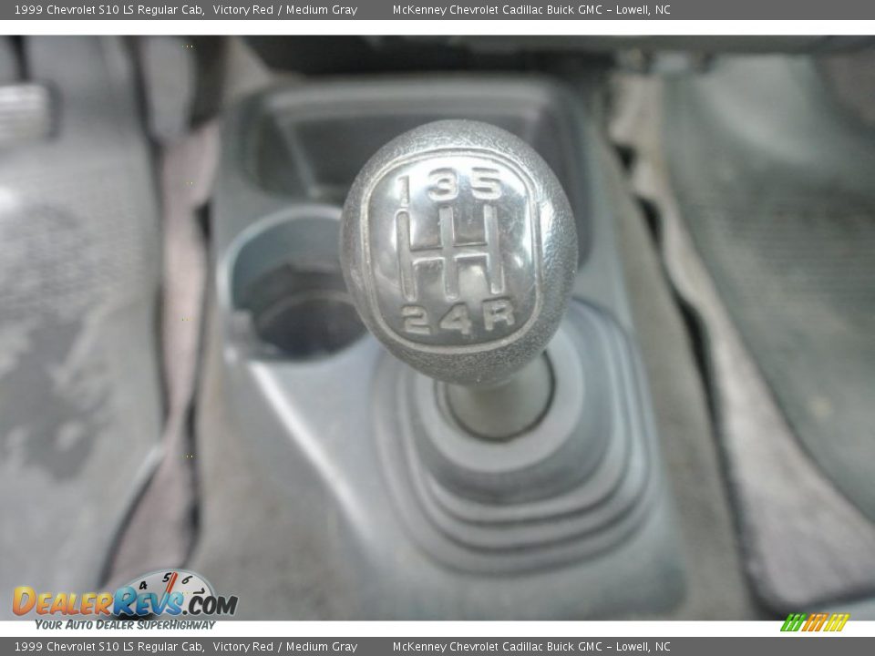 1999 Chevrolet S10 LS Regular Cab Shifter Photo #15
