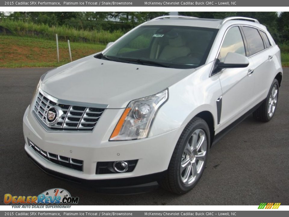 Front 3/4 View of 2015 Cadillac SRX Performance Photo #2
