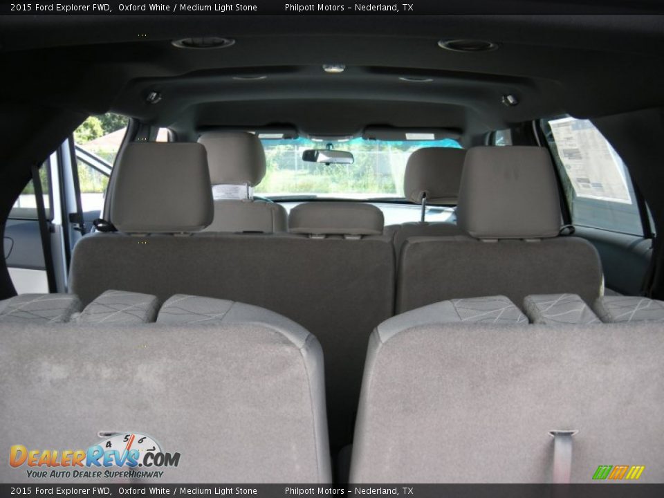 2015 Ford Explorer FWD Oxford White / Medium Light Stone Photo #18