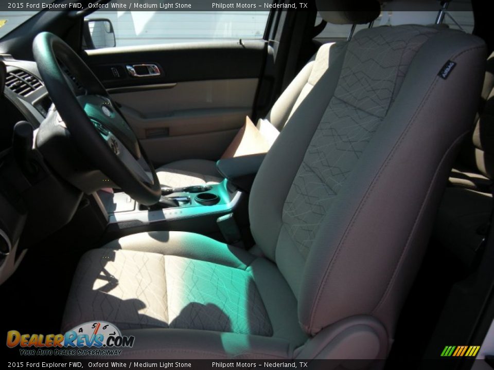 2015 Ford Explorer FWD Oxford White / Medium Light Stone Photo #24