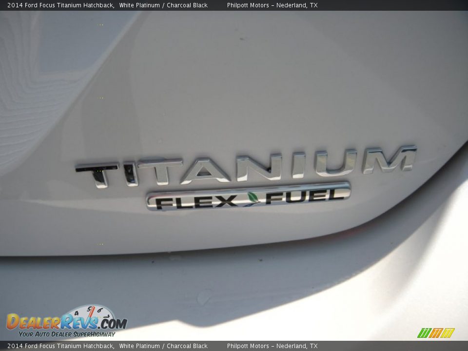 2014 Ford Focus Titanium Hatchback White Platinum / Charcoal Black Photo #14
