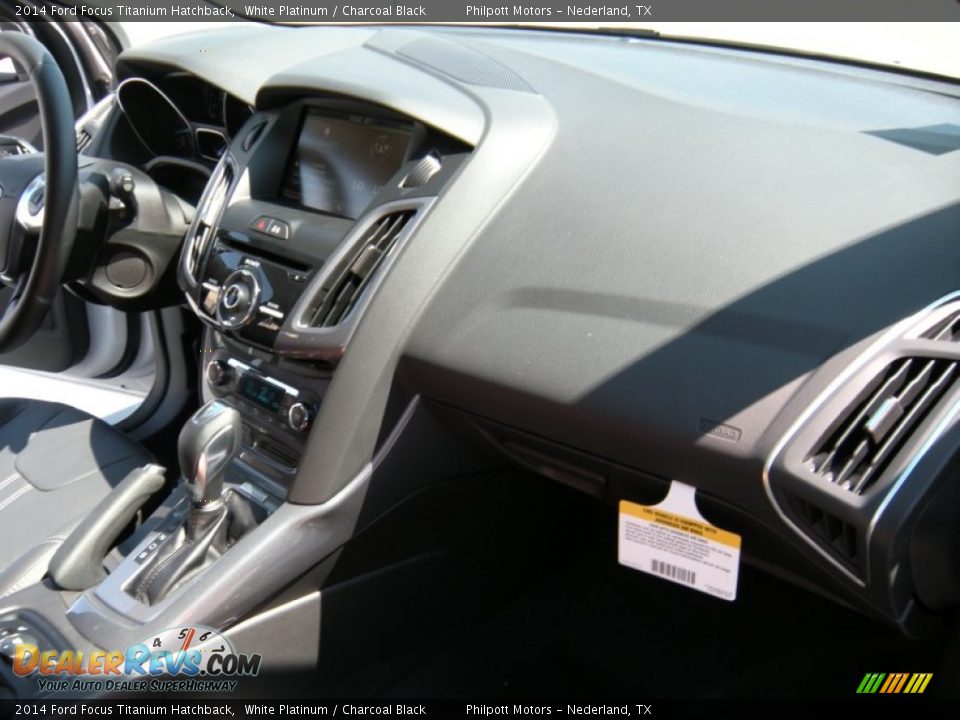 2014 Ford Focus Titanium Hatchback White Platinum / Charcoal Black Photo #17