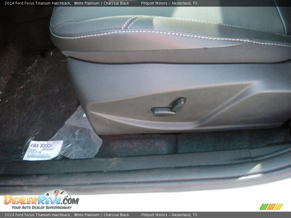 2014 Ford Focus Titanium Hatchback White Platinum / Charcoal Black Photo #23